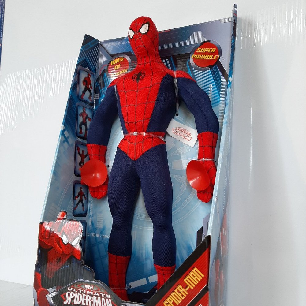 Marvel ultra pose ultimate Spider-man with super suction action BRAN NEW!